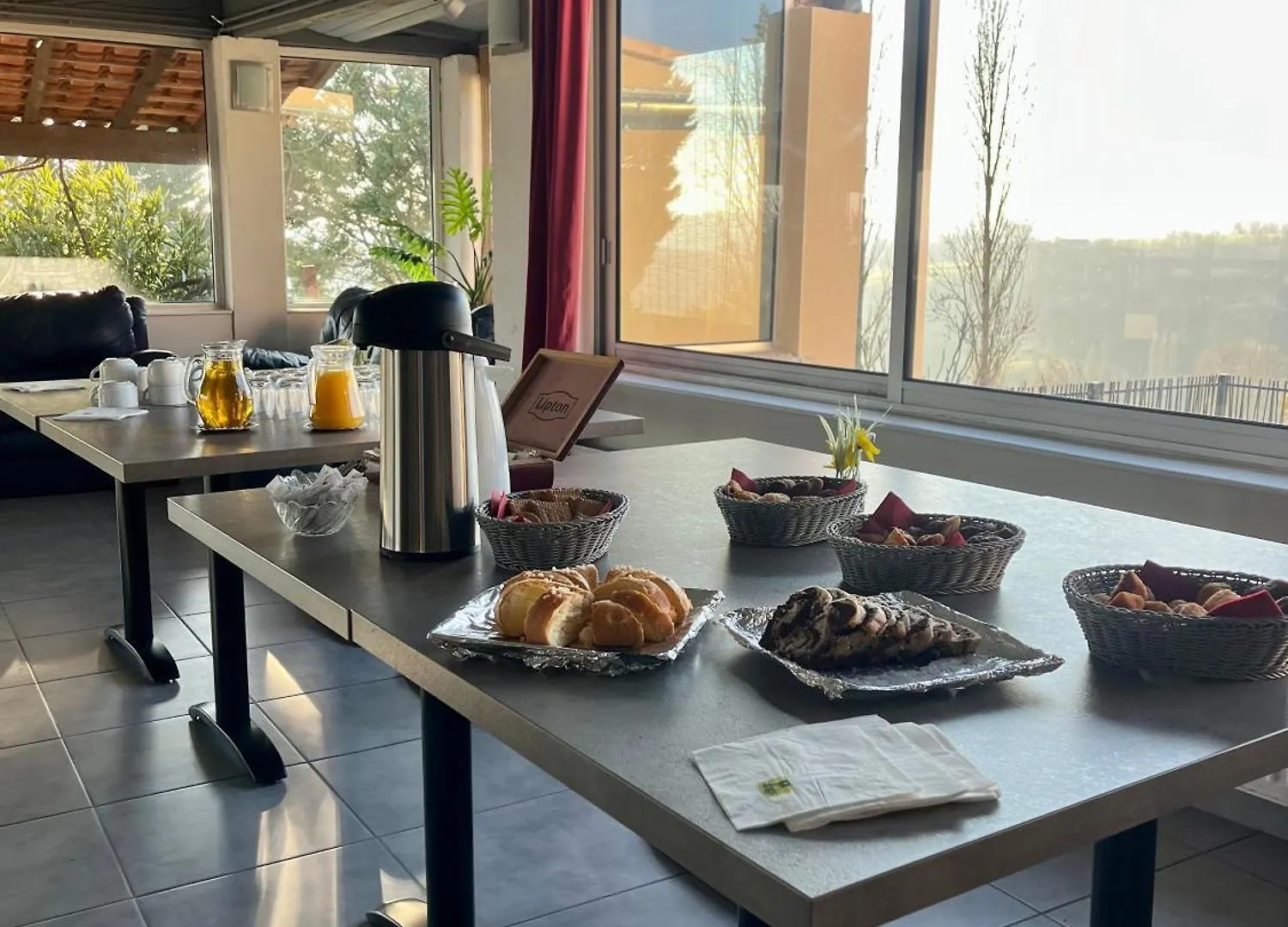 فندق Logis Des Cretes De Pignols مْواساك
